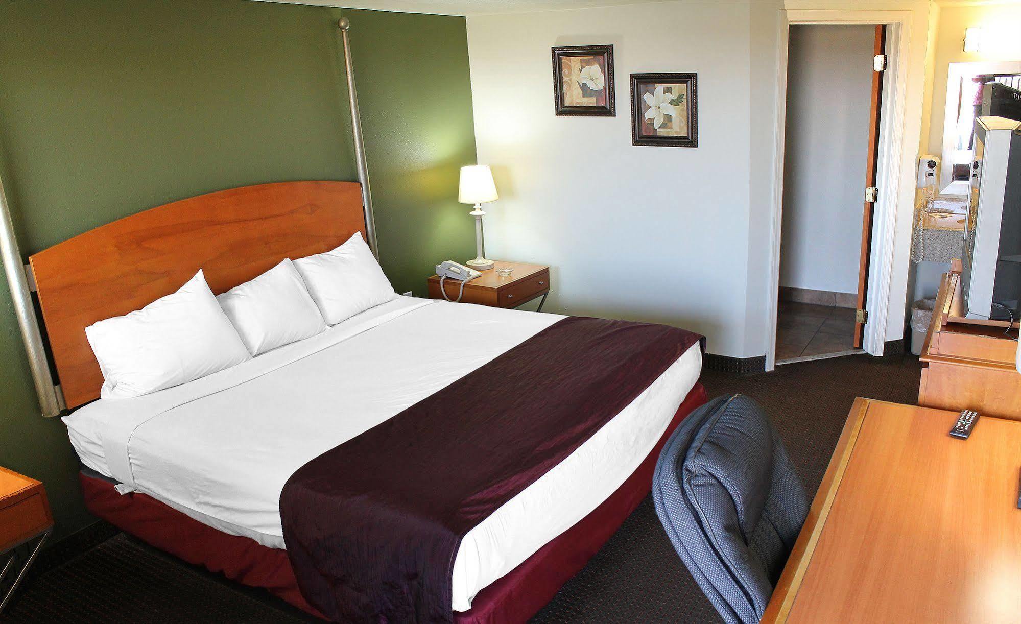 Charleston Eagle Inn Экстерьер фото